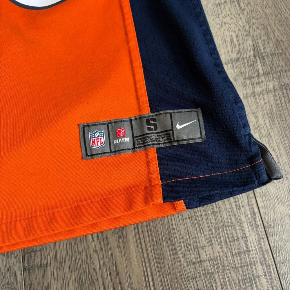 Nike Denver Broncos Jersey Kids Small Orange Derek Wolfe 95 NFL‎ On Field
